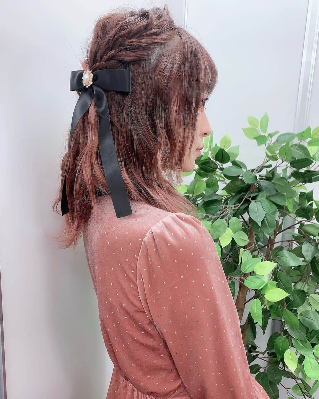 石飛恵里花さんのインスタグラム写真 - (石飛恵里花Instagram)「髪にリボンって可愛いよね🙂🎀」2月14日 10時59分 - eririn959