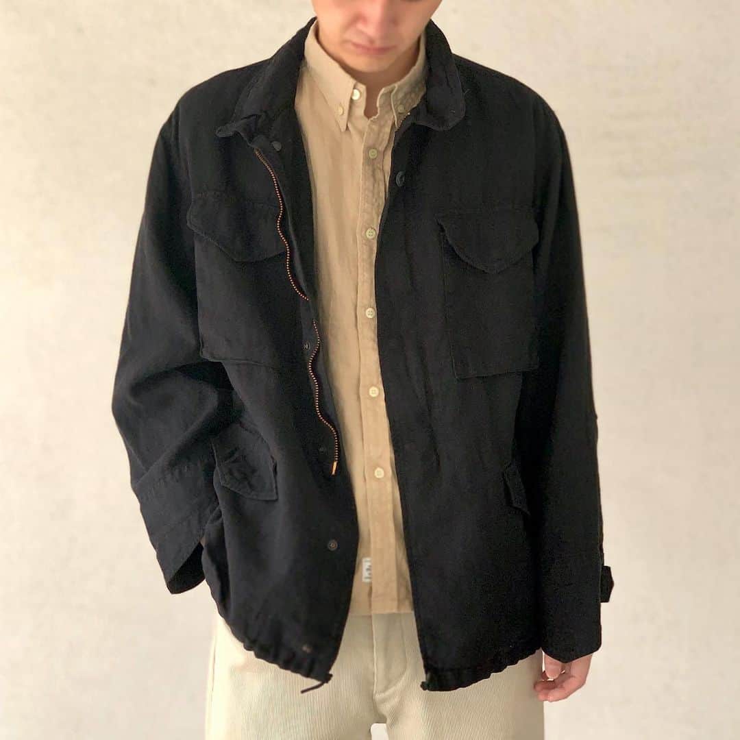 のインスタグラム：「. . . . AN104  WIDE B.D SHIRTS  BEIGE . AN095 LINEN FIELD JACKET BLACK . . . model height：182cm / weight：65kg / size : 2 . #anachronorm #balanceokayama #okayama」