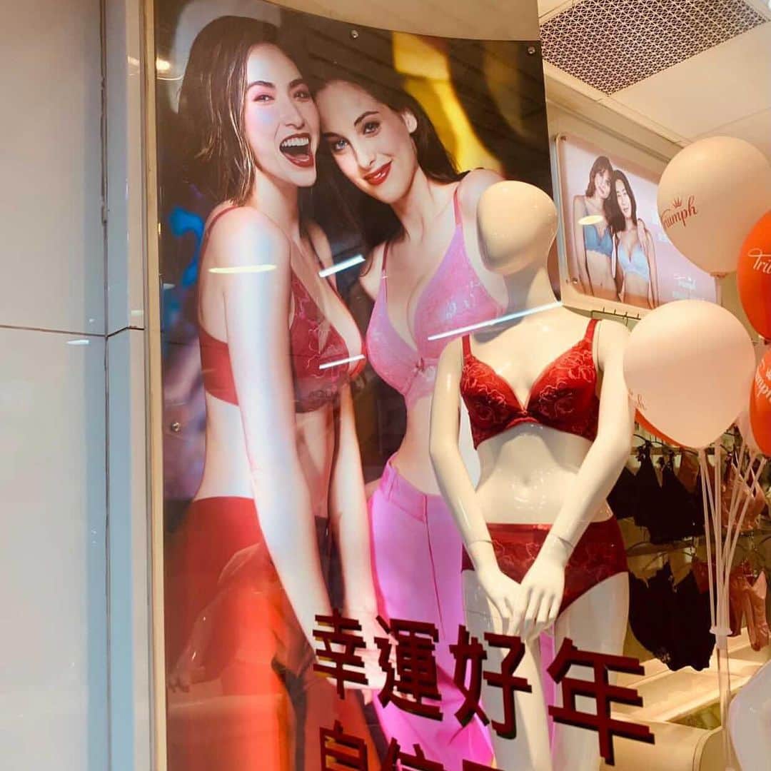 ダンシーシャノン美沙のインスタグラム：「Happy Chinese New Year 🧧 💫✨  In #taiwan @triumphlingerie #lingrie #model #asia #hongkong #thailand #japan」