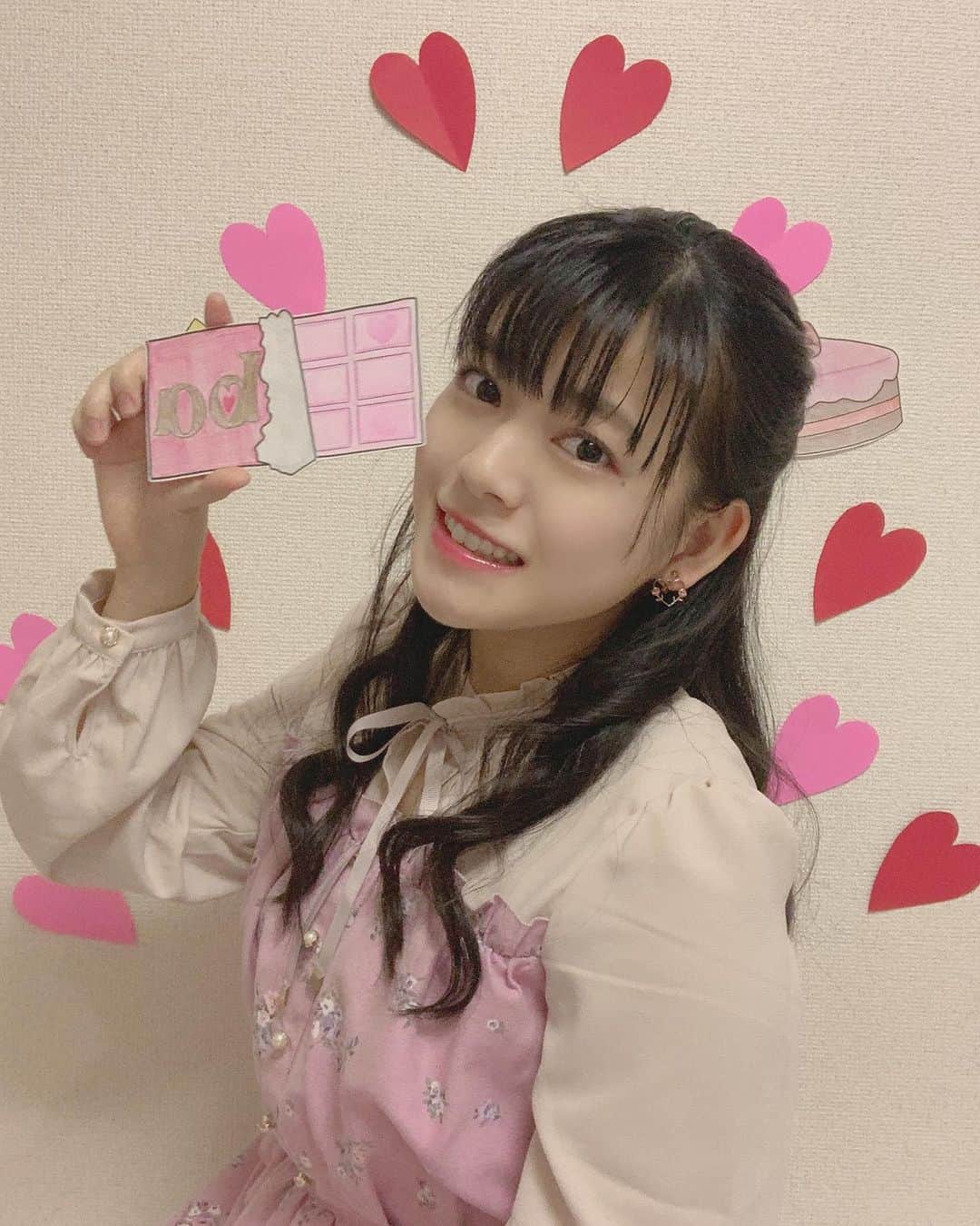 高岡薫のインスタグラム：「ハッピーバレンタイン🍫🍫🍫🍫  #バレンタインデー」