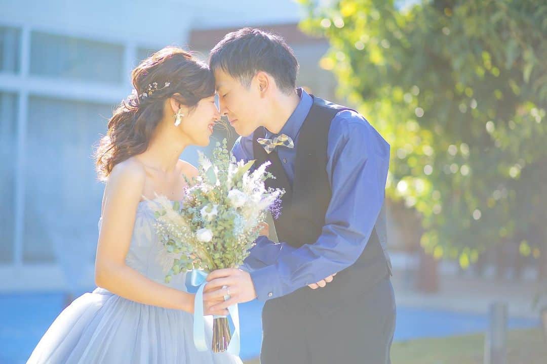 結婚式場ブランレヴュー宇都宮アクアテラスのインスタグラム：「.﻿ ふんわりとした自然光に包まれるブランレヴューのガーデン＊﻿ ﻿ 写真映えも抜群！﻿ ﻿ 緑や水に囲まれて祝福される﻿ 贅沢な1日を実現いたします♩﻿ ------------------------------------------﻿ ﻿ ＼当日予約OK！／﻿ 2月14日はバレンタイン限定特典も❤︎﻿ ﻿ 2月28日までのご来館で最大120万お得に！﻿ ﻿ 衛生対策徹底中！﻿ 安心してご見学いただけます！﻿ 挙式日の変更も可で安心の結婚式を！﻿ ﻿ ご来館でギフト券最大10000円プレゼント⭐︎﻿ ﻿ 詳細は下記▽▽﻿ https://www.dearswedding.jp/blancrevue/fair/﻿ ﻿ リニューアルしたNewチャペルのご見学もお楽しみに♩﻿ ﻿ プロフィールからご覧いただけます！ @blancrevue_wedding」