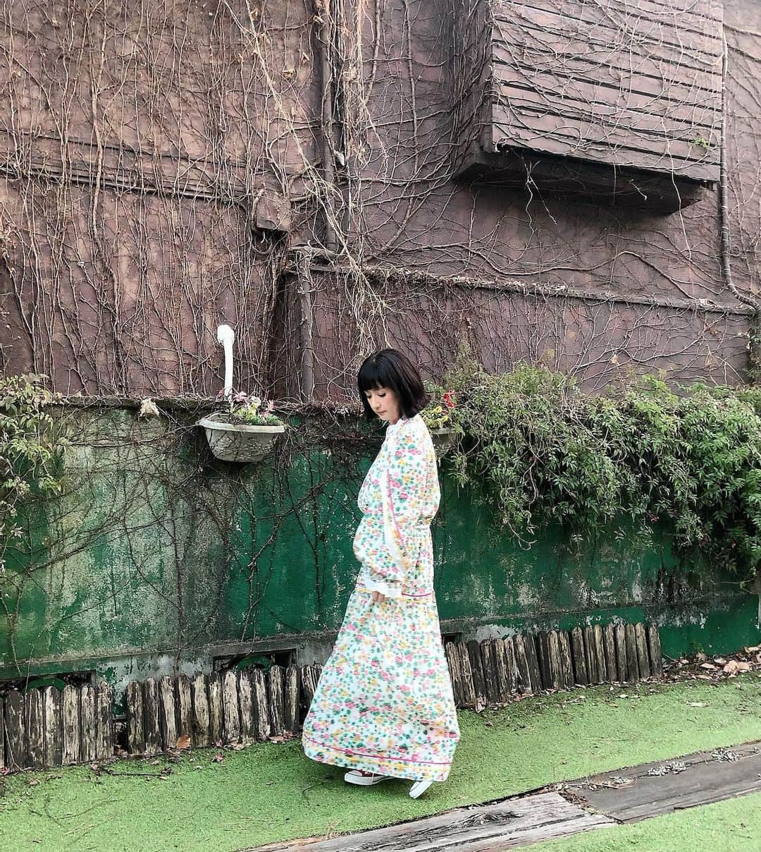 千秋さんのインスタグラム写真 - (千秋Instagram)「スタジオの外で🍃  #abc #朝日放送 #苺好きに生まれたからには🍓」2月14日 12時03分 - chiaki77777