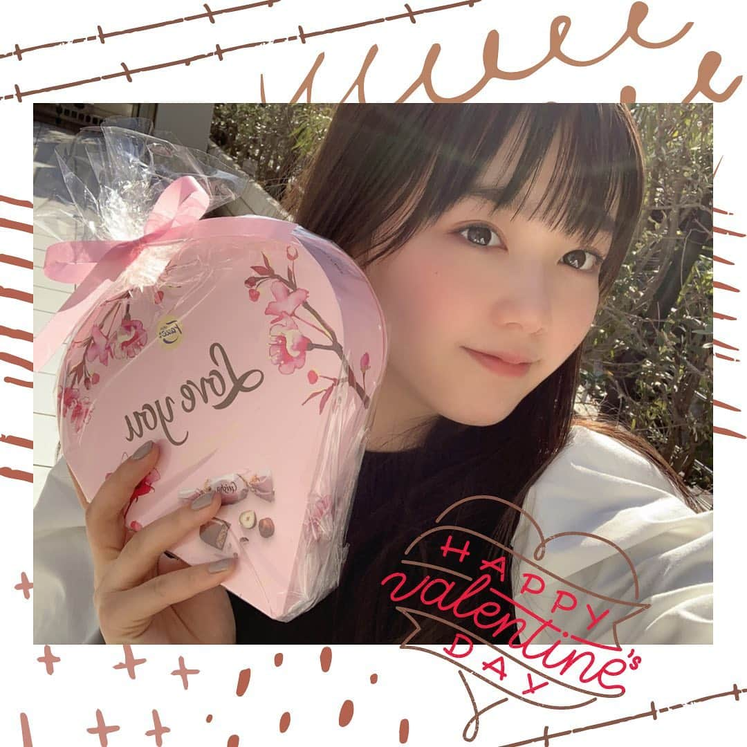 ８２１（ハニー）さんのインスタグラム写真 - (８２１（ハニー）Instagram)「821CAM📸- #selfieshot ✨#REIA ・ 🎊🎁🍬Happy Valentine Day🍫💝🎉 ・ #821honey #H821 #821 #レイア #WHO #CallMyName #japanesegirl #girlgroup #girlband #selfie #Valentine #happyvalentine #heart #バレンタインデー #메이크 #데일리메이크업 #패션 #오오티디 #팔로미 #메이크업 #행운 #성지 #가을」2月14日 12時08分 - 821honey_official