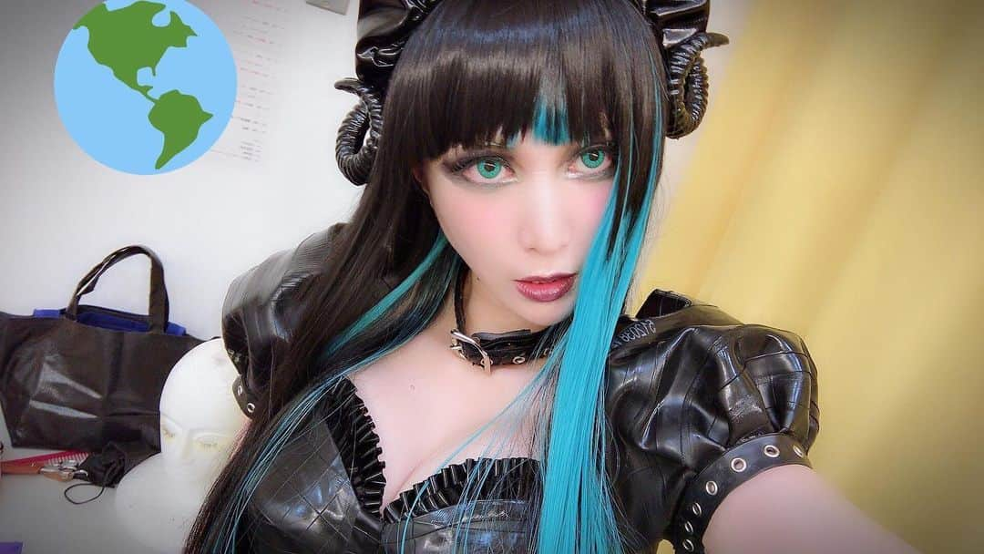 LeChatさんのインスタグラム写真 - (LeChatInstagram)「いつかの #コスプレ #ラバースーツ #cosplay #gothic」2月14日 12時20分 - lechatprince