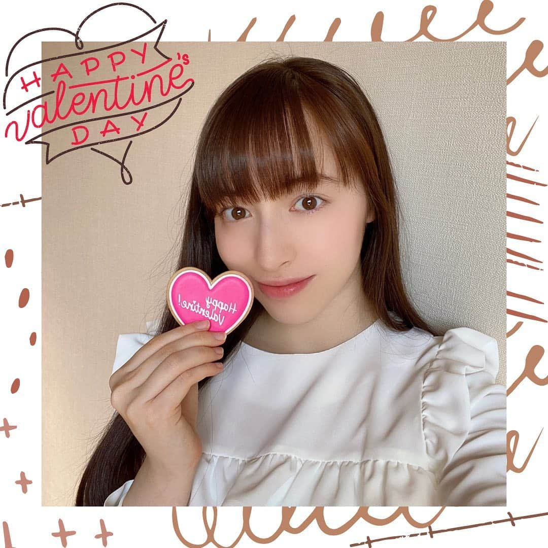 ８２１（ハニー）さんのインスタグラム写真 - (８２１（ハニー）Instagram)「821CAM📸- #selfieshot ✨#EMMA ・ 🎊🎁🍬Happy Valentine Day🍫💝🎉 ・ #821honey #H821 #821 #エマ #WHO #CallMyName #japanesegirl #girlgroup #girlband #selfie #Valentine #happyvalentine #heart #バレンタインデー #메이크 #데일리메이크업 #패션 #오오티디 #팔로미 #메이크업 #행운 #성지 #가을」2月14日 12時12分 - 821honey_official