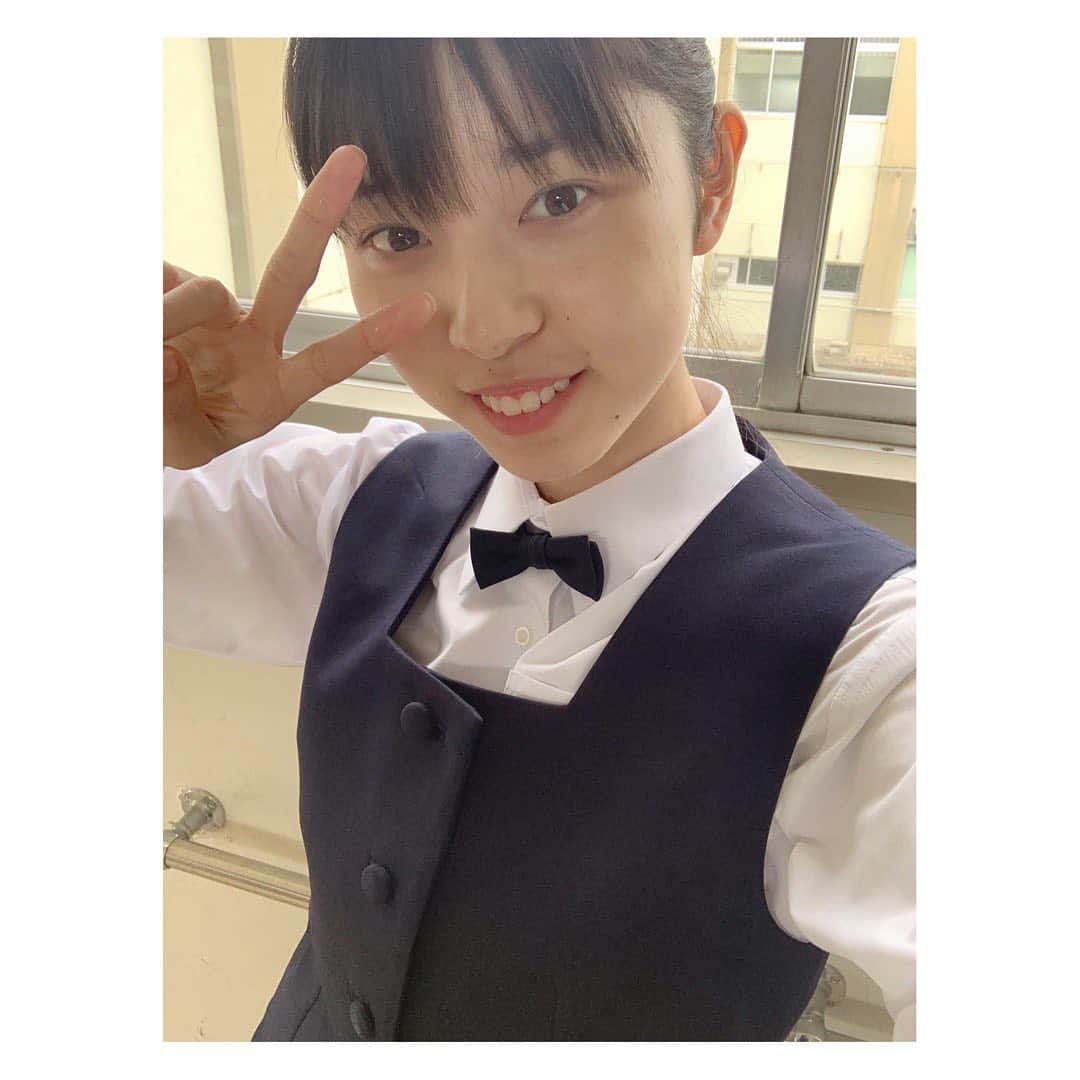 ジョナゴールドさんのインスタグラム写真 - (ジョナゴールドInstagram)「♥ 今日の東奥日報に、 6月18日から青森先行上映となる映画｢いとみち｣の広告にわたしの写真がいます〜💕 ・ ・ 東奥日報販売店では今〈青森県内限定特別鑑賞券〉を販売しています！ 早苗ちゃんの姿、ぜひ楽しみにしていてください😚 ・ 2月28日の東奥日報の広告にも早苗ちゃんが出るみたいなので見てくださ〜い🥰 ♥ #いとみち #映画 #movie #東奥日報 #ringomusume」2月14日 12時26分 - jonagold_0323