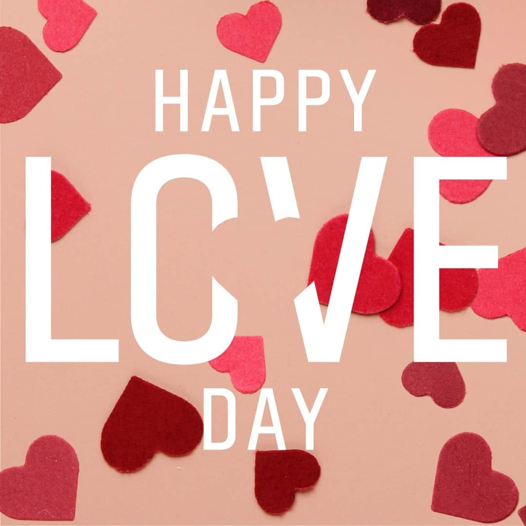 のインスタグラム：「HAPPY VALENTINE'S DAY - 大切な人へ、あなた自身へのギフトは選べましたか☺？ ボビイ ブラウンでは、ギフトにピッタリなアイテムをご用意しております！  ▷VALENTINE'S DAY SPECIAL 公式オンラインショップのバレンタイン キャンペーンは、本日が最終日です！ お急ぎください🎁  #ValentinesDay #BobbiBrown #ボビイブラウン  #valentine #valentaingift #gift #バレンタイン #バレンタインギフト #ギフト #プレゼント #キャンペーン」
