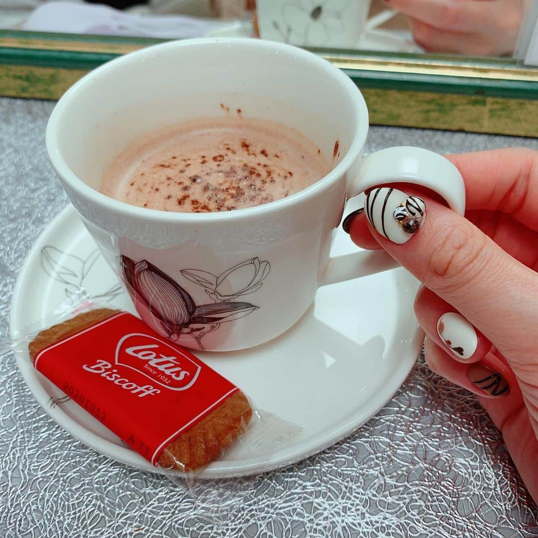 さくまみおさんのインスタグラム写真 - (さくまみおInstagram)「バレンタインネイル 去年のだけどお気に入りでした︎︎☺︎  #バレンタインネイル  #チョコネイルデザイン  #ハッピーバレンタイン」2月14日 13時01分 - sakuma_mio