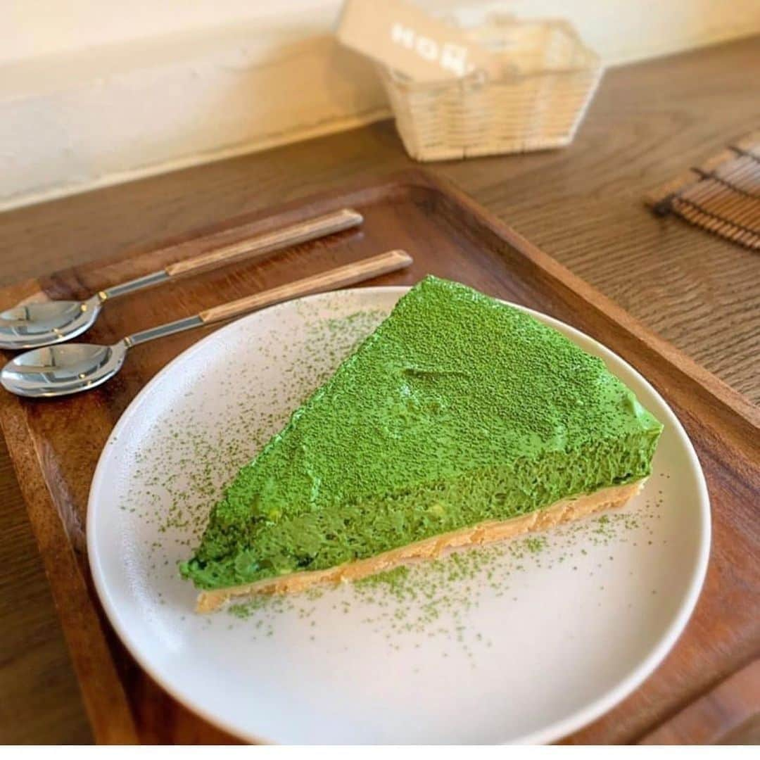 tealilycafeのインスタグラム：「Happy valentines with matcha vibes. ❤️💚  Thank you so much for a nice photo to our customer. #homematcha」