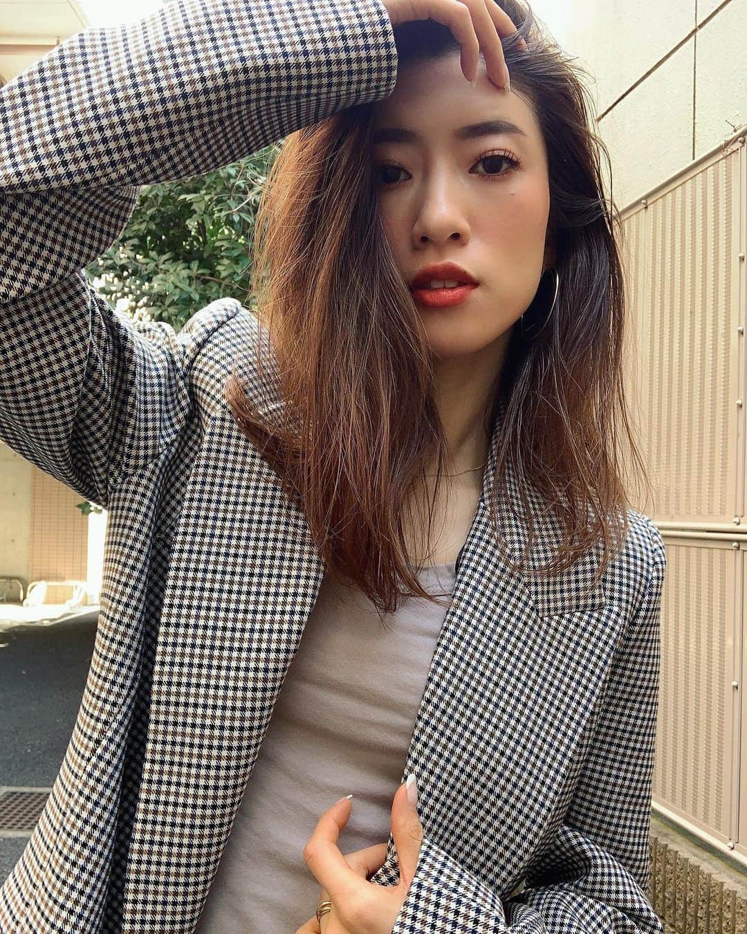 柳めぐみのインスタグラム：「. .  Happy Valentine's Day🤍 . #バレンタイン #valentine  #20210214 #love #baby #happyvalentinesday #ジャケット  #wardrobe  #outfit  #大人スタイル」