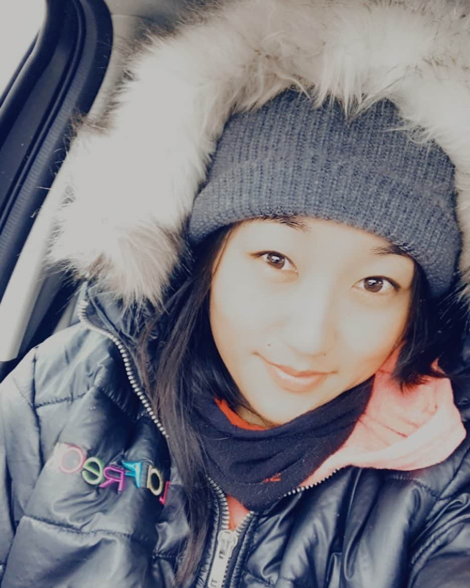 奥野彩加さんのインスタグラム写真 - (奥野彩加Instagram)「Feelin’ like winter🥶❄️ #kindofexcitedforsnow  & If you’re in Houston, DM me for tennis lessons if interested after this freezing weekend🎾 冷凍庫のような気温でプライベートレッスン。 生徒さんのやる気、かちんかちんに寒いのにテニスがしたいと思ってくれるのは凄い嬉しい✨❄️✨  ・ ・ #tennisyoutube #tennischannel #htowntennis #htown #houstontennis #texas #テニス #プロ  #letsgo •  • #トレーニング #アスリート #筋トレ #筋トレ女子 #スポーツ #アメリカ #training #fitness #athlete #tennisplayer #houston  #테니스 #스포츠 #houstontenniscoach #tennis」2月14日 13時16分 - ayakaokuno