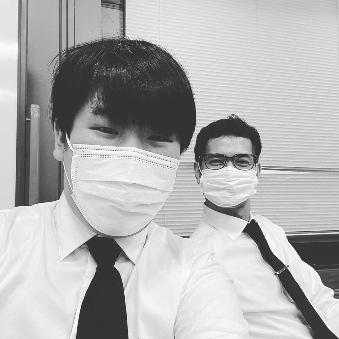 中野周平のインスタグラム：「タクシードライバーの休憩所」