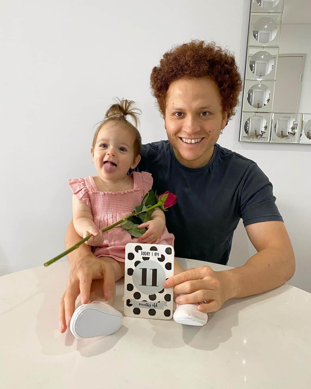 ムスタファ・アミニのインスタグラム：「Happy 11 months my forever Valentine 🌹😝❤️🙏 #11monthsold #valentines」