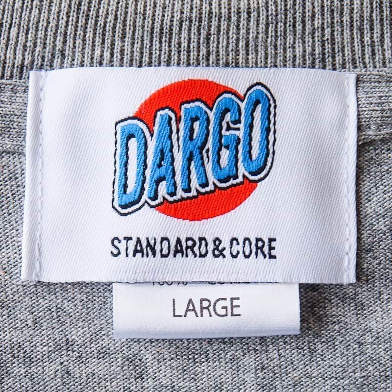 DARGO T-shirt &Sign Artさんのインスタグラム写真 - (DARGO T-shirt &Sign ArtInstagram)「#dargo2021ss 今シーズンも定番入荷しました◎ 　 肉厚な7onz ポケットロングTeeです。 ノーマルシルエットなのでいつでも安心して着回すことが出来ます。 　 また、アメリカンコットン100%のため、洗うたびに風合いが良くなる超肉厚な7onzスーパーヘビーウェイトタイプ🥩 　 春・秋・冬の3シーズンで活躍してくれます。スタイリングとしても「とりあえず困ったらコレ！」で、間違いなし。 ------------------------- 【DARGO】 Working Pocket Long T-shirt 100% USA COTTON 7.1 onz Heavy Weight & PRE-SHRUNK FIT. Sewing by uroqo (Kumamoto City, Japan) color：HEATHER GRAY size：M, L, XL 171cm / MEDIUM着用 ------------------------- DARGO Hand Screen Printed T-shirt Printed in Kumamoto, Japan. ------------------------- #dargojapan #dargo2021ss #kumamoto #kumamotocity #vintagestyle #californiastyle  #BASEec #熊本 #熊本市 #熊本tシャツ #アメカジ #アメカジコーデ #ダーゴ #カリフォルニア #tシャツ #ポケt #ポケTee #ポケットtシャツ #ポケットt」2月14日 14時24分 - dargo_japan