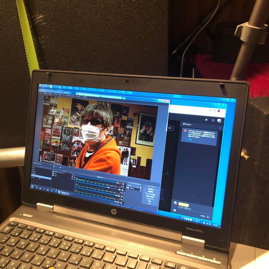 山川のりをのインスタグラム：「本日は下北沢251で開催される「チキンポックスロックンロールショー3」というイベントに、岡山Buddhaからリモート出演します。17時から配信はhttps://club251.zaiko.io/_item/335945 からご購入お願いします。共演はミスターワリコメッツ、井垣宏章。 世界中から会いにきてアイニージュー！」