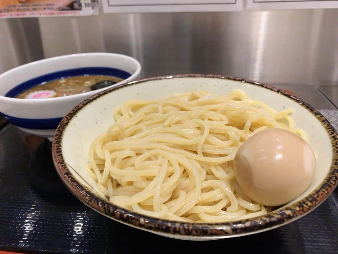 SUSURUさんのインスタグラム写真 - (SUSURUInstagram)「東京駅近くですすれる特製もりそば！ じんわりとした深い旨味のスープに甘味、酸味とピリ辛味も共存するナイスな味わい🍥 自家製のツルモチ麺も美味しかったです🍜 #susuru_tv #1788日目 #松戸富田麺絆 #丸の内KITTE #東京駅 #東京 #半熟味玉もりそば #うまい  #ラーメン #らーめん #ramen #ラーメン部 #ramennoodles #毎日ラーメン生活 #麺スタグラム #japaneseramen #japanramen #foodstagram #foodie #noodles #instanoodle #instaramen #instafood #susururecommended #東京ラーメン #つけめん #つけそば #もりそば #つけ麺 #中華蕎麦とみ田」2月14日 15時10分 - susuru_tv