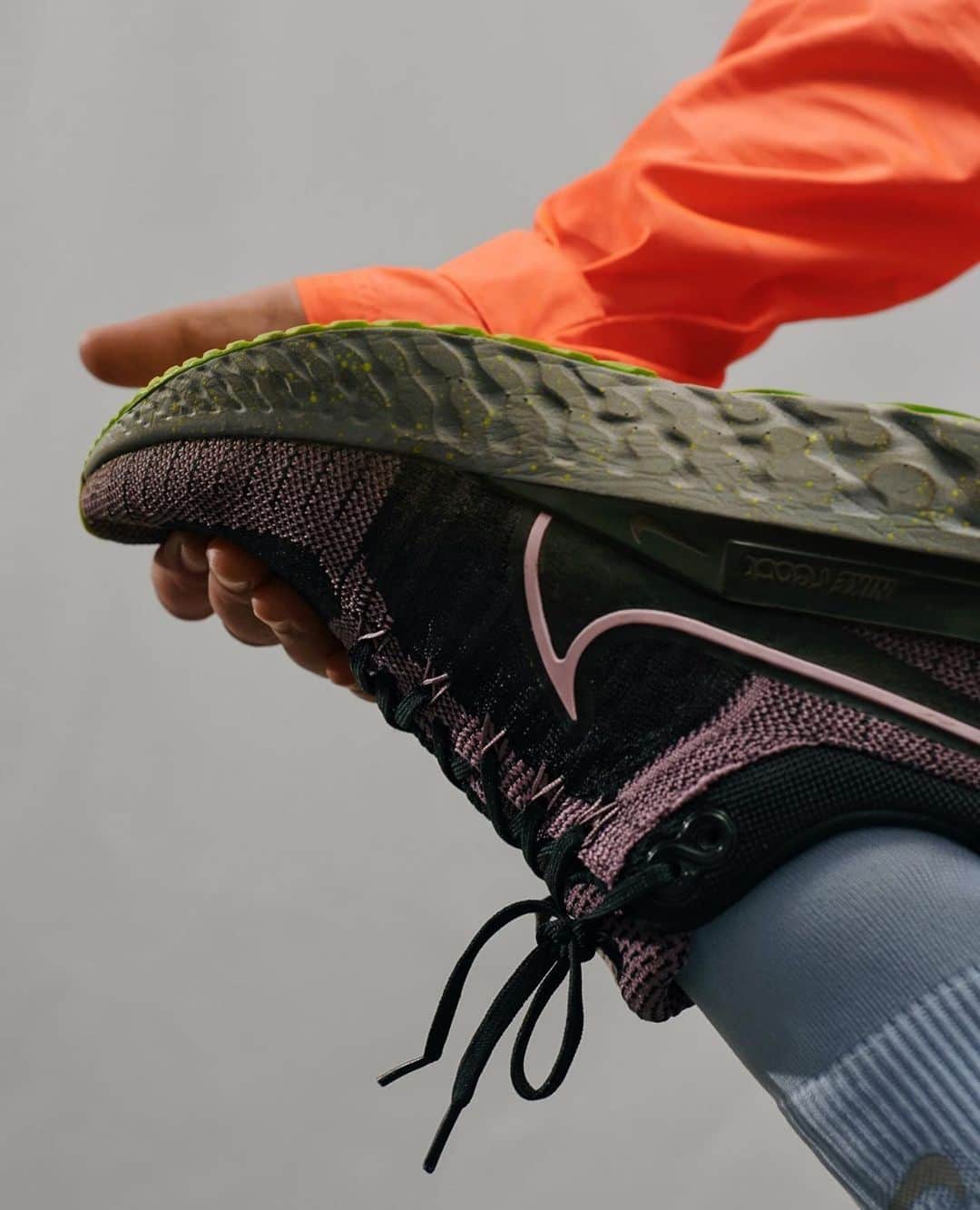 STYLERUNNERさんのインスタグラム写真 - (STYLERUNNERInstagram)「Sneaker Crush Sunday: The Nike React Infinity Run Flyknit 2 sneakers keep runners running 🏃‍♀️ 🏃‍♀️」2月14日 15時11分 - stylerunner