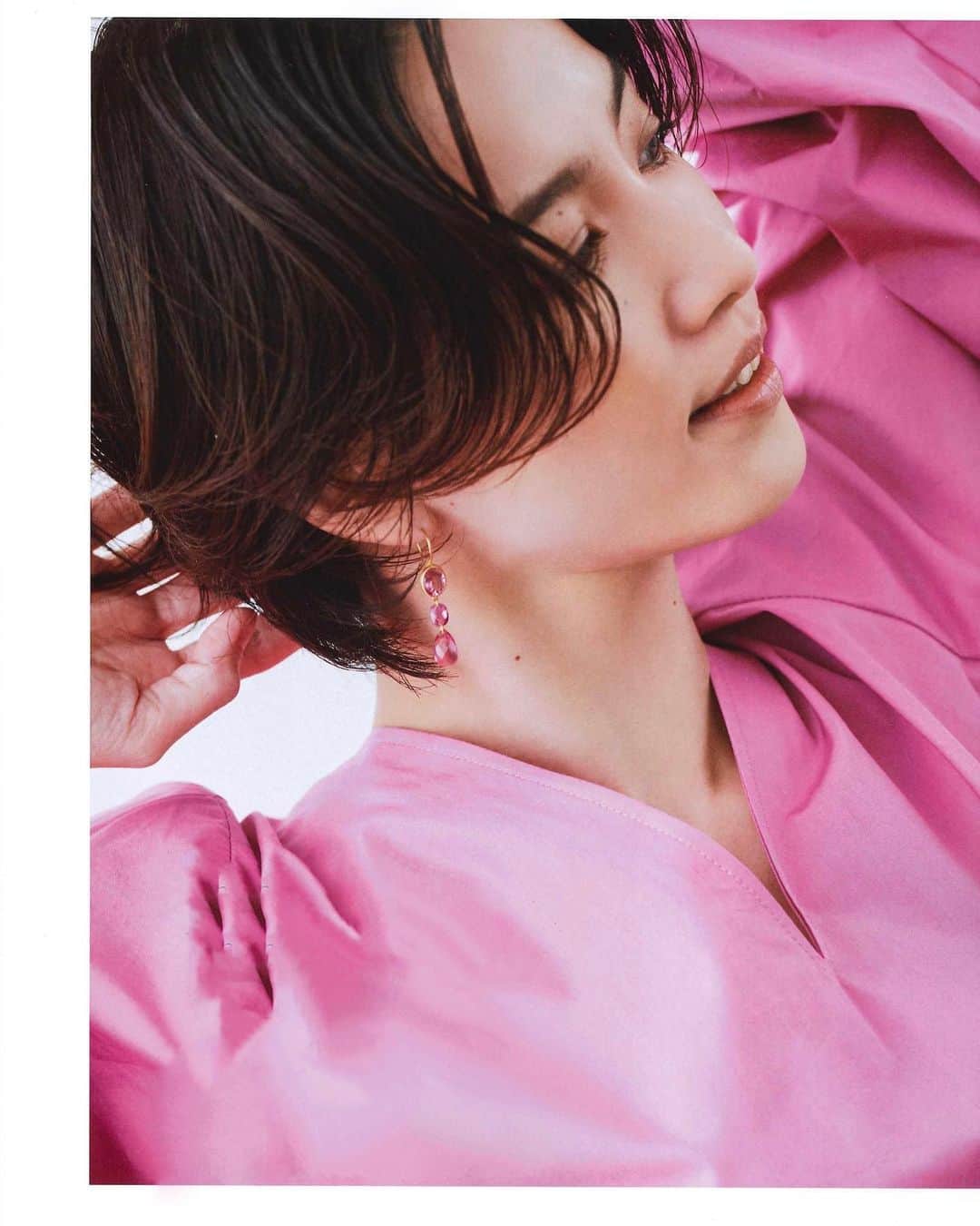 Taki Tanakaのインスタグラム：「NINA RICCI   @seinasagiri_official in @ninaricci   #pinkpinkpink   @iza_official  SHOPIZA.com  #早霧せいな さん #ニナリッチ  #ninaricci」
