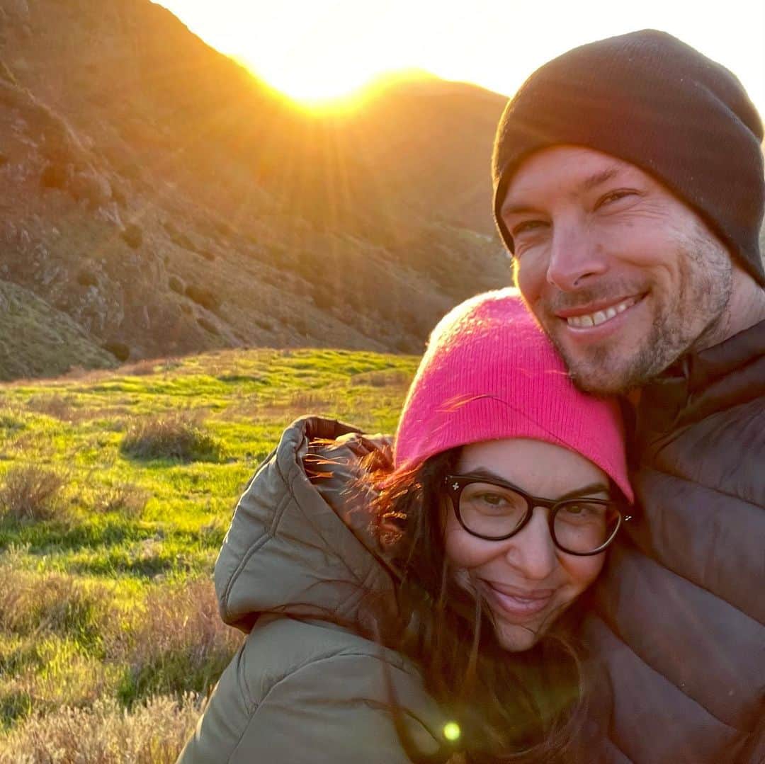 Chadd Smithのインスタグラム：「Happy Vday to my ultimate cutie! @chaigha she’s a keeper 😍 check out her awesome photography too @leighasmithphotography 😎」