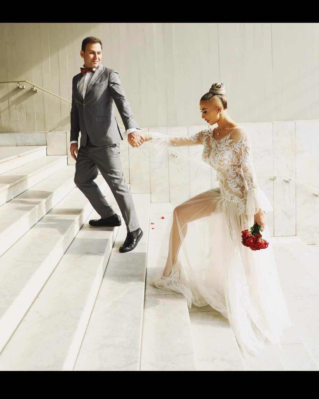 ジョエル・マーディニアンさんのインスタグラム写真 - (ジョエル・マーディニアンInstagram)「Last year we renewed our vows on Valentines Day because our marriage is based on Love ❤️ #happyvalentinesday @marwankhaledcouture #valentines #joellemardinian السنة اللي فاتت جددنا عهدنا في عيد الحب لأن زواجنا مبني على الحب ❤️」2月15日 2時26分 - joellemardinian