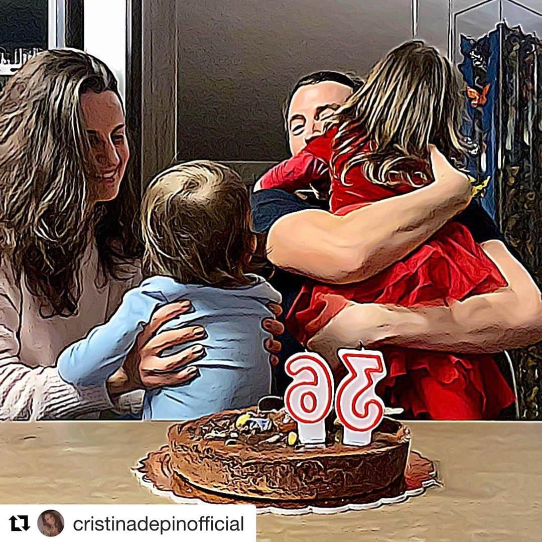 リッカルド・モントリーヴォさんのインスタグラム写真 - (リッカルド・モントリーヴォInstagram)「#Repost @cristinadepinofficial ・・・ ❤️👨‍👩‍👧‍👦♾」2月15日 1時06分 - montolivo