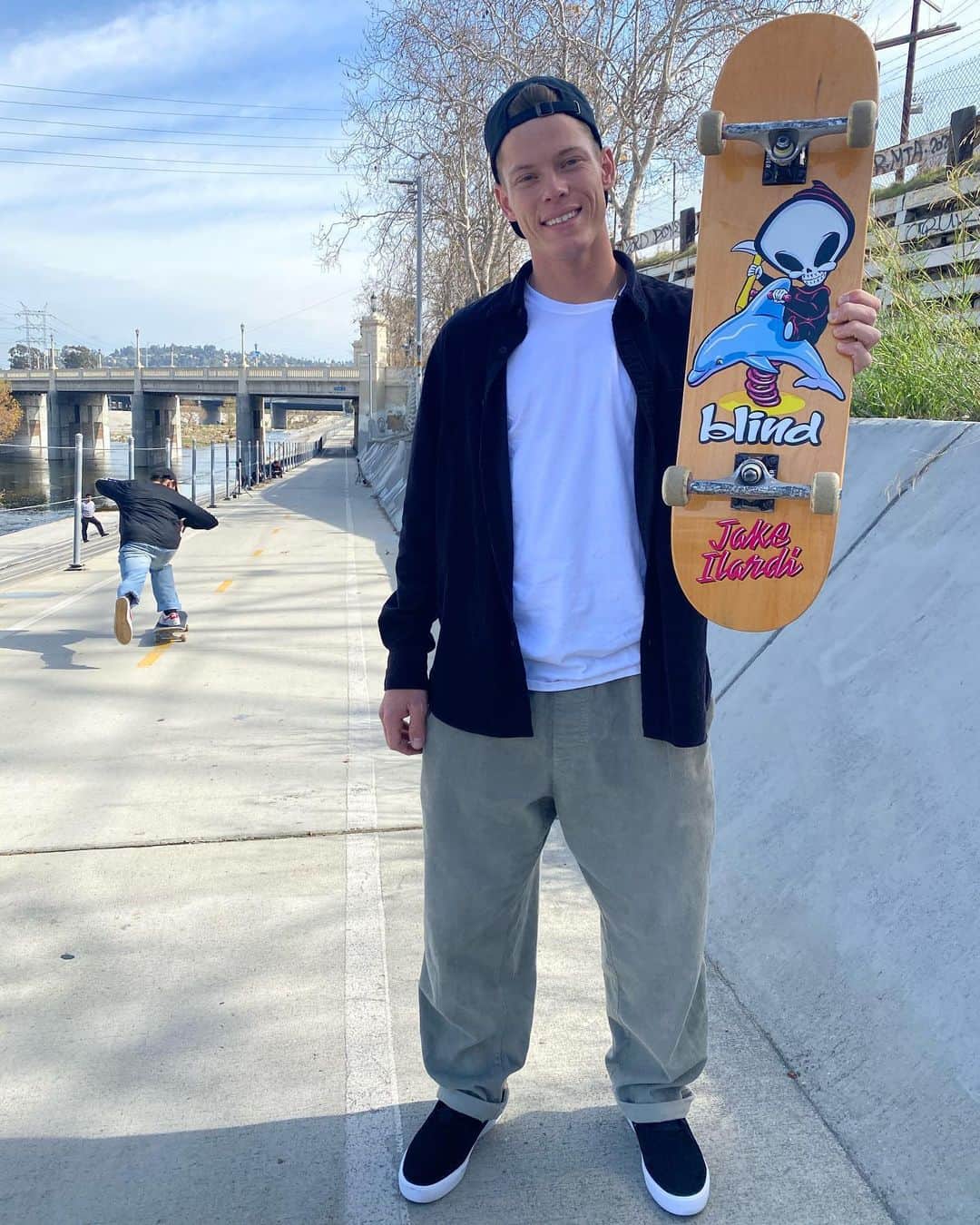 ジェイク・イラーディのインスタグラム：「Set up my 1st @blindskate pro board yesterday!🧡 It was a good day! 💯 • • • Early drop of boards coming to select shops next month」