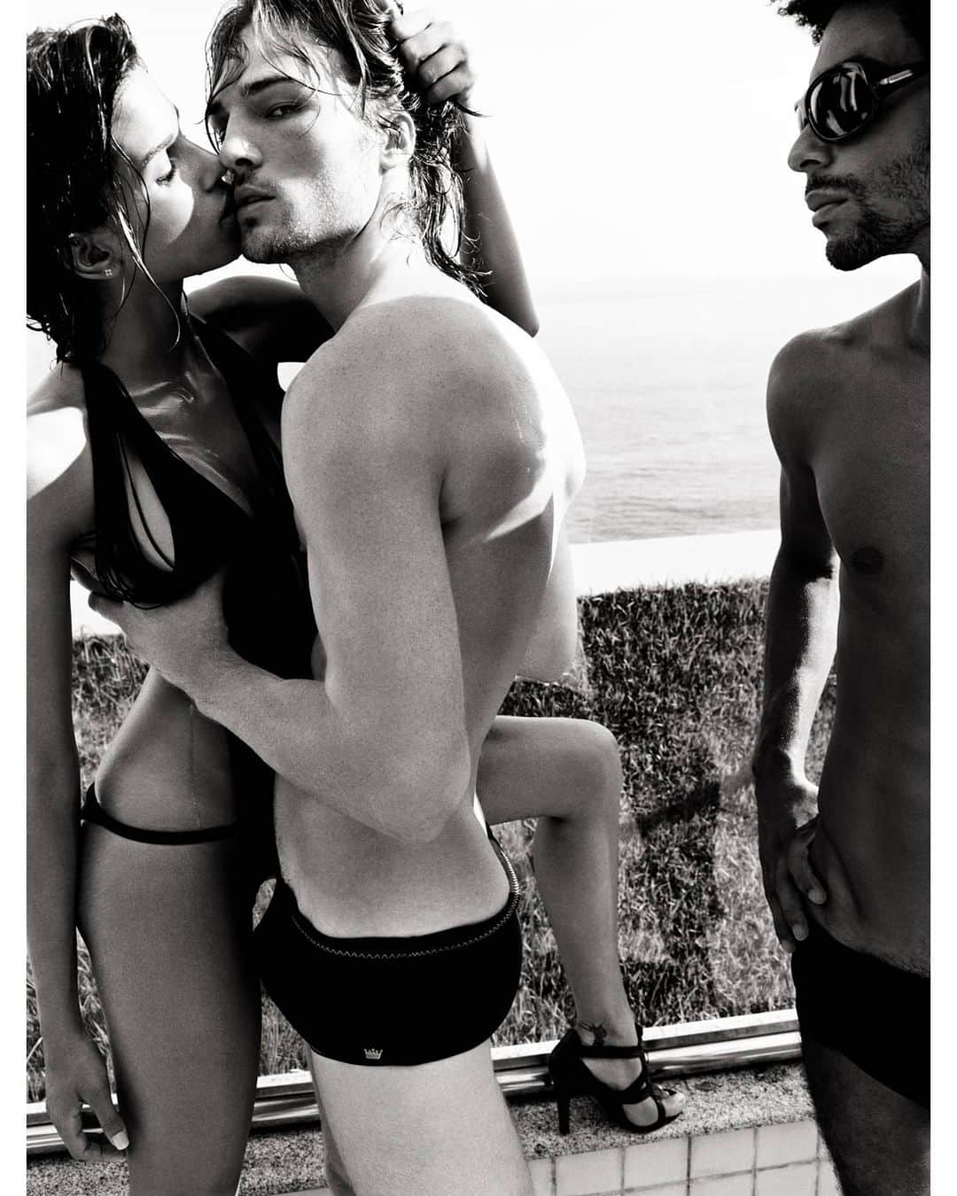 マリオ・テスティーノのインスタグラム：「FOREVER LOVE _ AMOR POR SIEMPRE  #TestinoArchive #EditaVilkeviciute #LucasBabin」