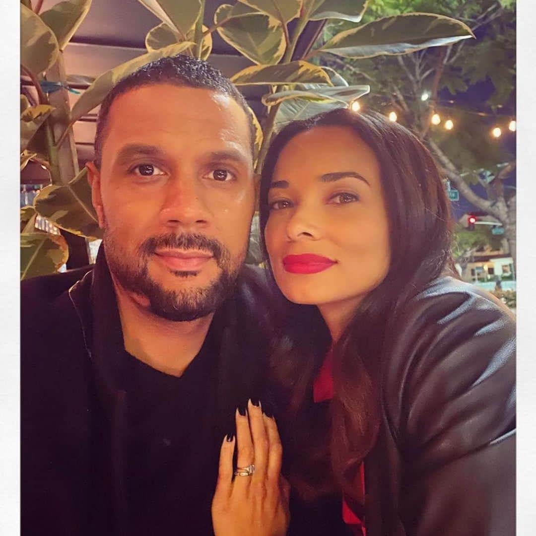 ロッチェル・エイツのインスタグラム：「Happy Valentines Day My Love! I am grateful for you. Always!! 😘🙏🏽♥️ @cj121075」