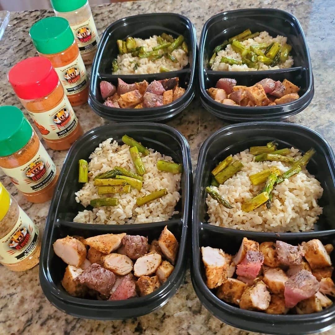 Flavorgod Seasoningsさんのインスタグラム写真 - (Flavorgod SeasoningsInstagram)「Customer Meal Prep!! by @vanessabhadley⁠ -⁠ Add delicious flavors to your meal preps!⬇️⁠ Click link in the bio -> @flavorgod  www.flavorgod.com⁠ -⁠ Flavor God Seasonings are:⁠ ➡ZERO CALORIES PER SERVING⁠ ➡MADE FRESH⁠ ➡MADE LOCALLY IN US⁠ ➡FREE GIFTS AT CHECKOUT⁠ ➡GLUTEN FREE⁠ ➡#PALEO & #KETO FRIENDLY⁠ -⁠ #food #foodie #flavorgod #seasonings #glutenfree #mealprep #seasonings #breakfast #lunch #dinner #yummy #delicious #foodporn」2月15日 2時02分 - flavorgod