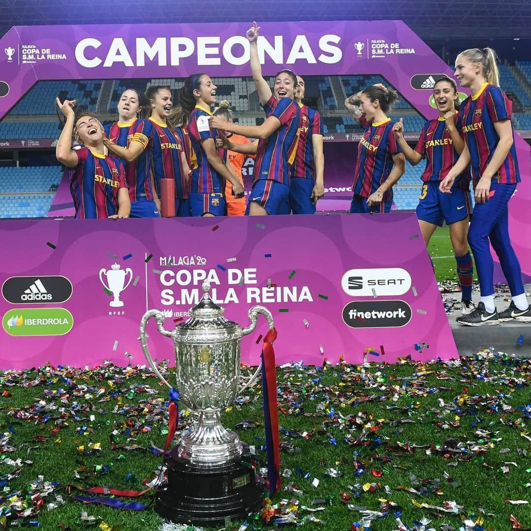 Ana Maria Crnogorcevicさんのインスタグラム写真 - (Ana Maria CrnogorcevicInstagram)「🏆 about last night 🏆.... #copadelareina #2019/20 #fcbfemeni #campeonas」2月15日 2時18分 - ana_crnogorcevic