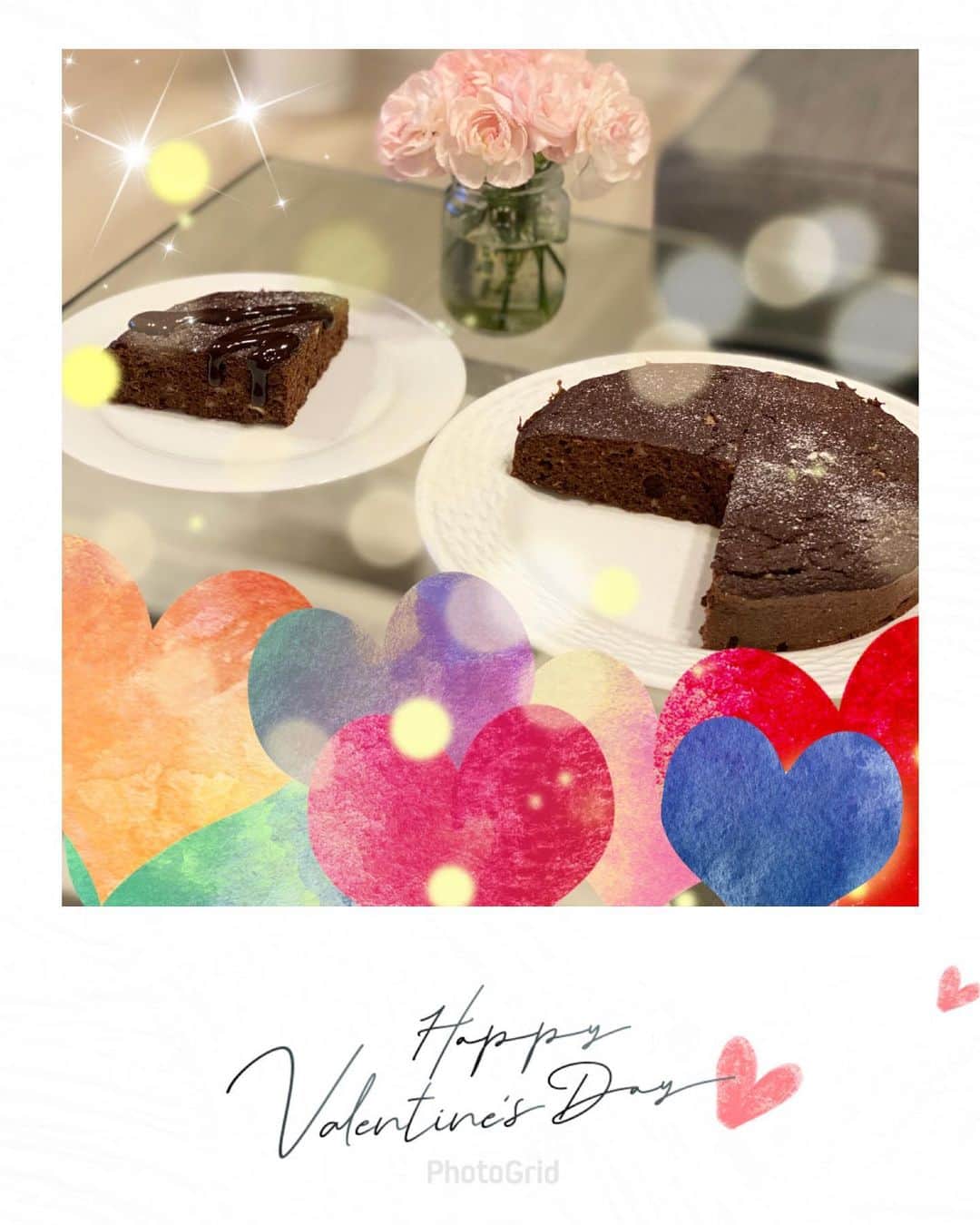 三浦真理子さんのインスタグラム写真 - (三浦真理子Instagram)「. 今日はValentine Dayですね😍❤️ . フォンダンショコラを作りました🧁 . 思ったように上手く出来なかったけどw . 頑張って作ったからね🥺 まぁいいっかぁ😆✨笑 . 甘さ控えめで作ったので私はチョコレートソースをつけて食べてみました🍫 . 美味しかったです😄💖 . . #バレンタイン #バレンタイン手作り #バレンタインスイーツ #valentine #フォンダンショコラ #手作りスイーツ #haveaniceday #instagood #pleasefollowme #いいねしてね」2月14日 17時26分 - marigram.22