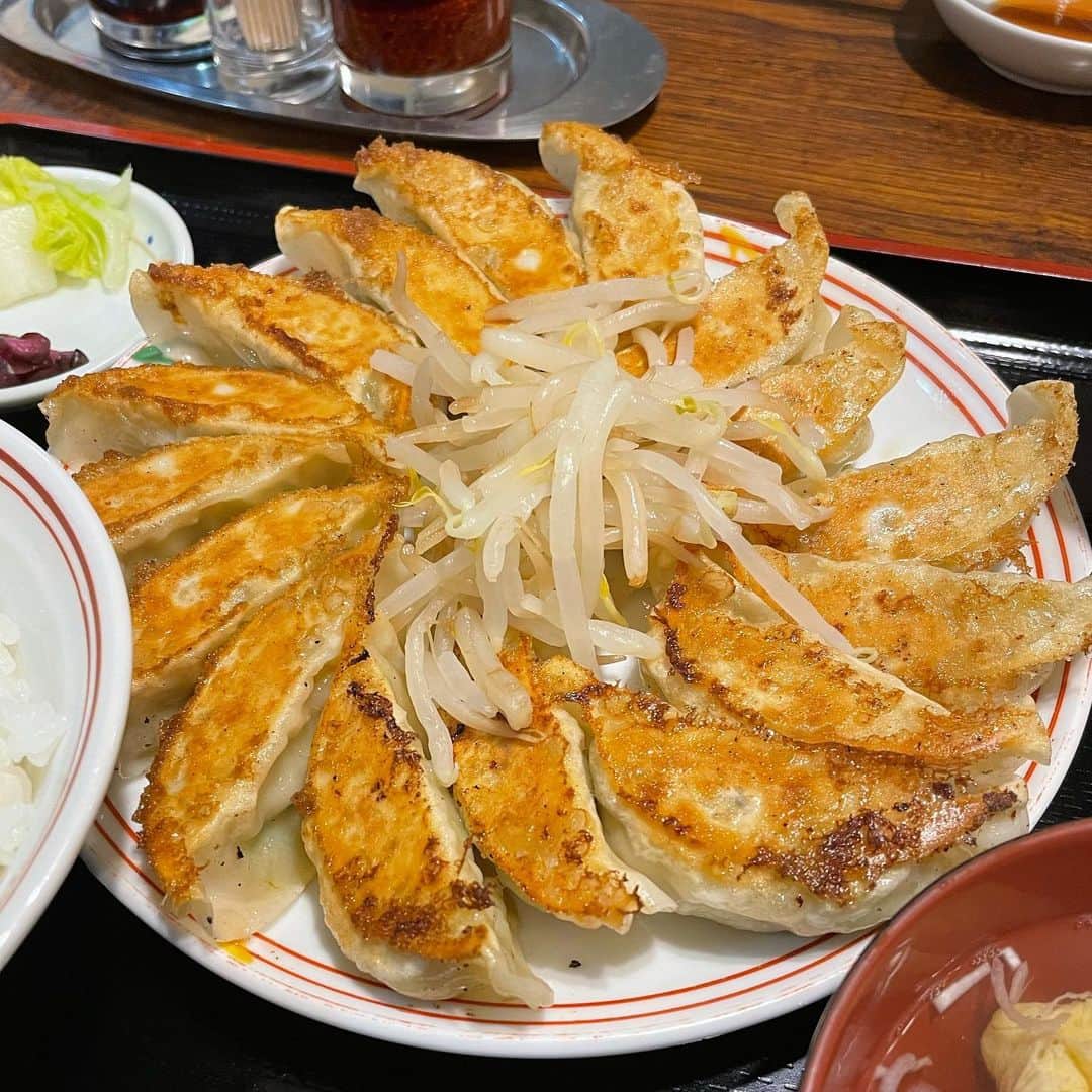 SHUHEI.Kのインスタグラム：「ローカルの人々に愛されてる名店でした。 次回も必ず訪れます！ **メモ 全員チャーハンと餃子」