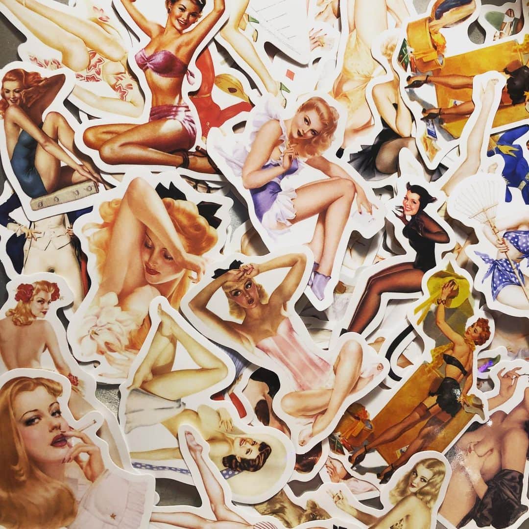 kiarrysのインスタグラム：「Just back in stock!  Pin up girl stickers each 200yen」