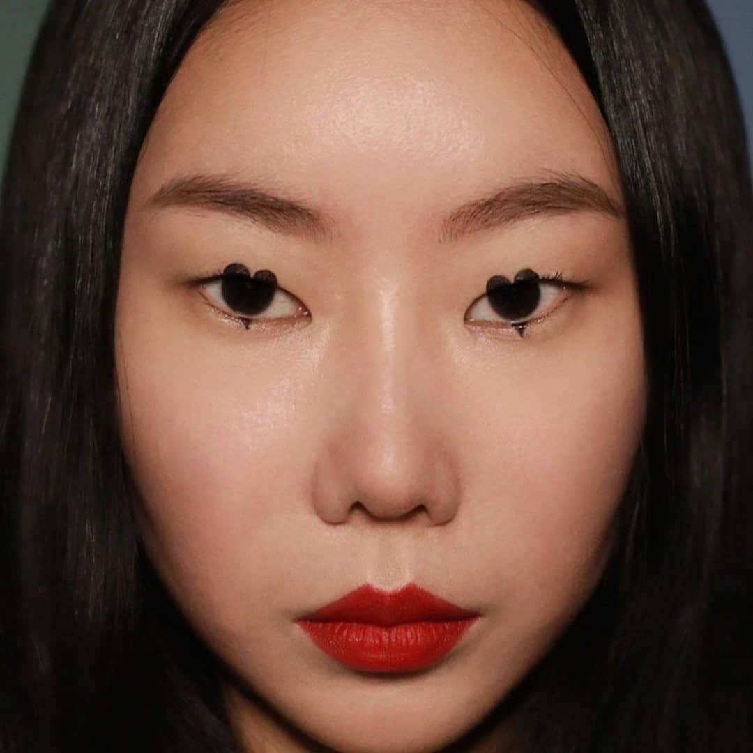 セルフリッジズさんのインスタグラム写真 - (セルフリッジズInstagram)「😍 • Tag us in your Valentine's beauty looks #SelfridgesBeauty #Regram from @designdain」2月14日 17時31分 - theofficialselfridges