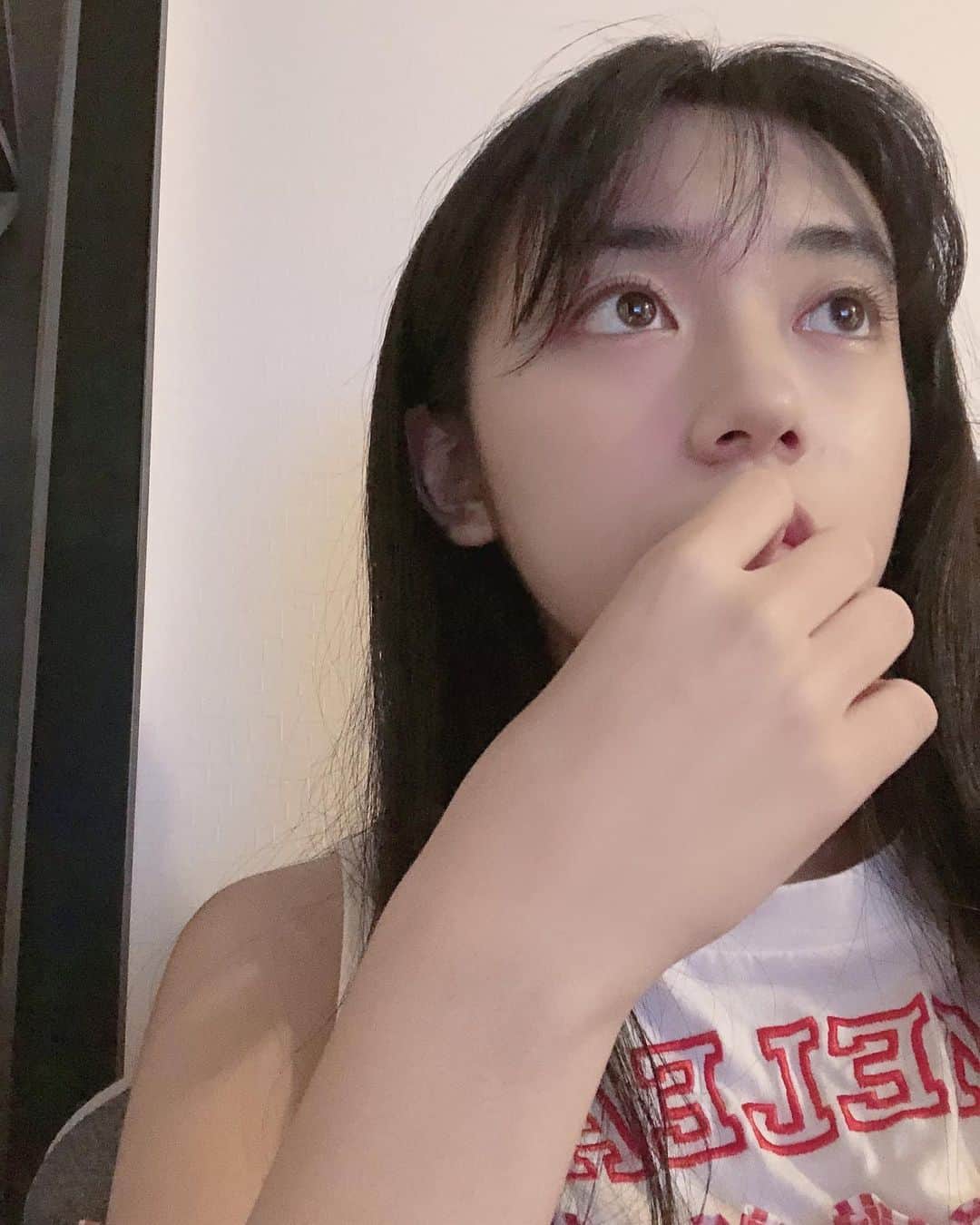 石井萌々果のインスタグラム：「YouTube「東京ミュウミュウにゅ〜♡」ぷろろーぐ#11が20日の22：00に公開されます！今回はいちご役以外4人のオーディションの模様が公開されます✨オーディションの内容が流れるなんて本当に恥ずかしいのですがら見てくれたら嬉しいです！この写真はオーディション終わった後に撮った写真、、、謎笑 #東京ミュウミュウにゅー  #藤原ざくろ」