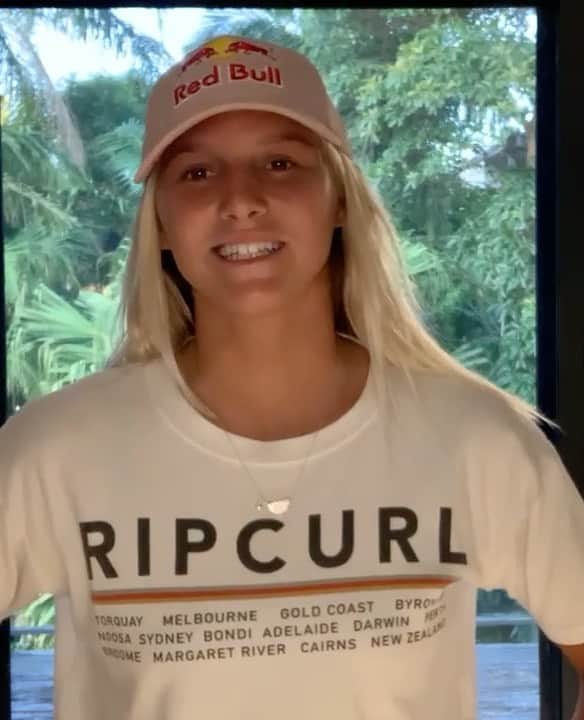 Rip Curl Australiaのインスタグラム：「Wondering what our judges are looking for?   We asked @picklummolly 💬 ⁠ "I'll be looking for anything that is progressive, whether it's above the lip or tweaking a turn."⁠ ⁠ Submit your clips now via the hashtag #GromSearchOnline and tag @ripcurl_aus for your chance to secure a wildcard to the National Final held at @URBNSURF.⁠ ⁠ Hit the link in our bio for more details...   Flare-up Groms!⁠」