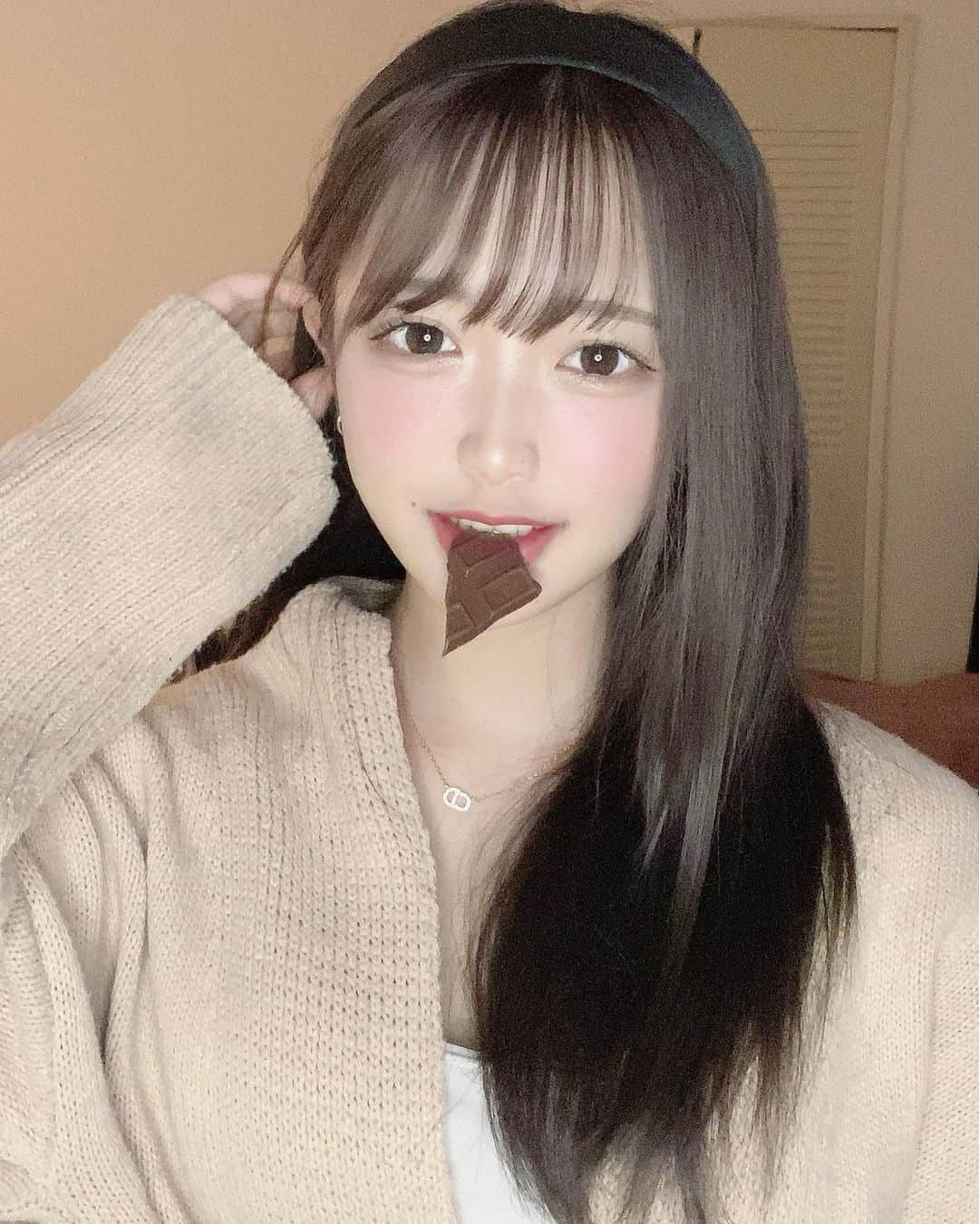 反田葉月さんのインスタグラム写真 - (反田葉月Instagram)「チョコレートここです おいでっ  #valentineday 🍫」2月14日 17時47分 - tandahazuki_