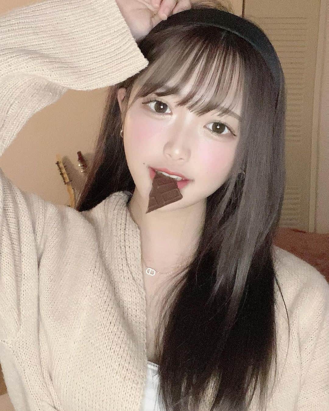 反田葉月さんのインスタグラム写真 - (反田葉月Instagram)「チョコレートここです おいでっ  #valentineday 🍫」2月14日 17時47分 - tandahazuki_