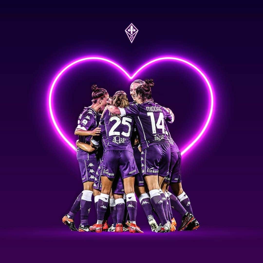 ACFフィオレンティーナさんのインスタグラム写真 - (ACFフィオレンティーナInstagram)「Happy Valentine’s Day, Viola 💜  Buon San Valentino, tifosi Viola 💜  #ForzaViola ⚜️ #Fiorentina」2月14日 18時00分 - acffiorentina