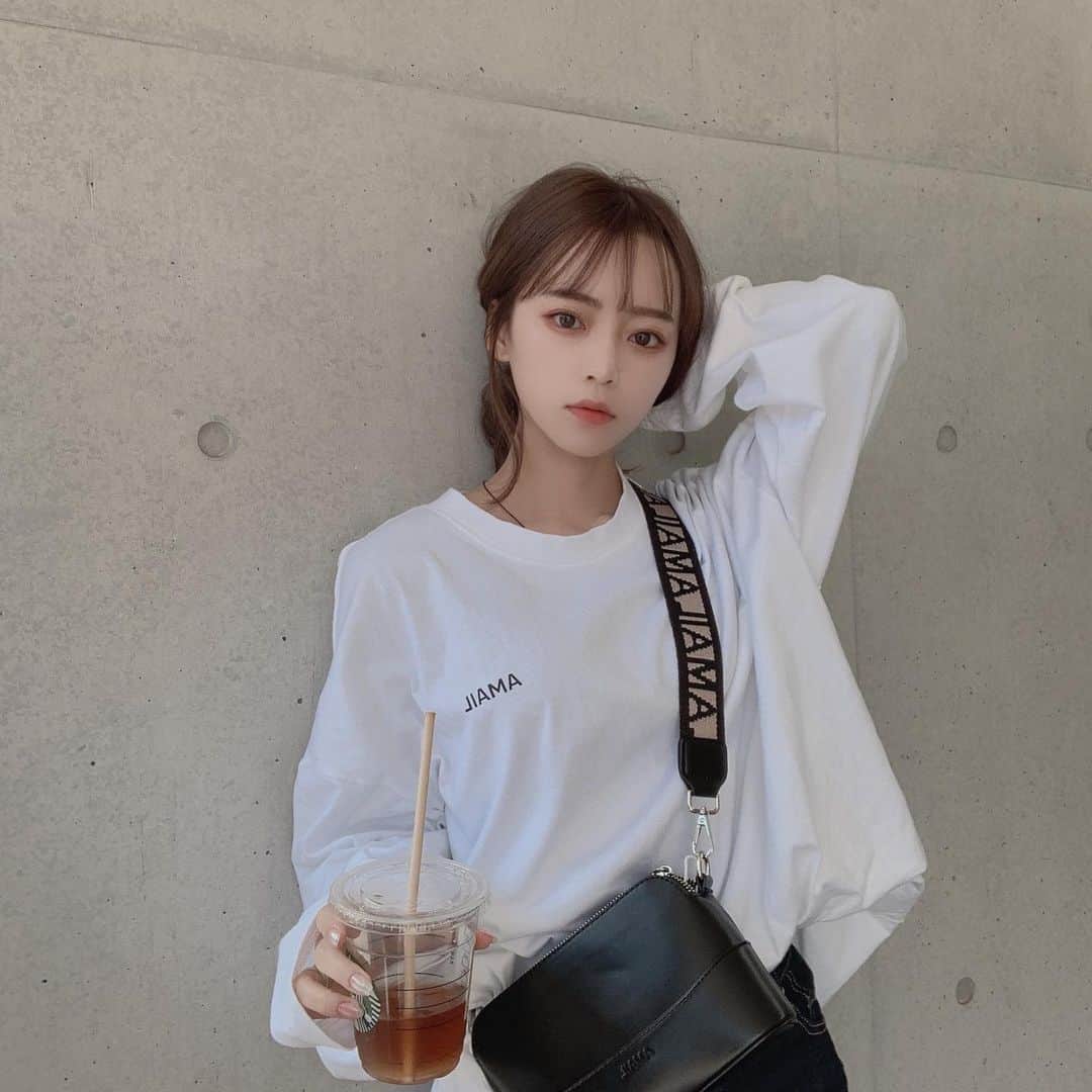 寺本月夜のインスタグラム：「tops/ @amail_official  . #오늘의코디」