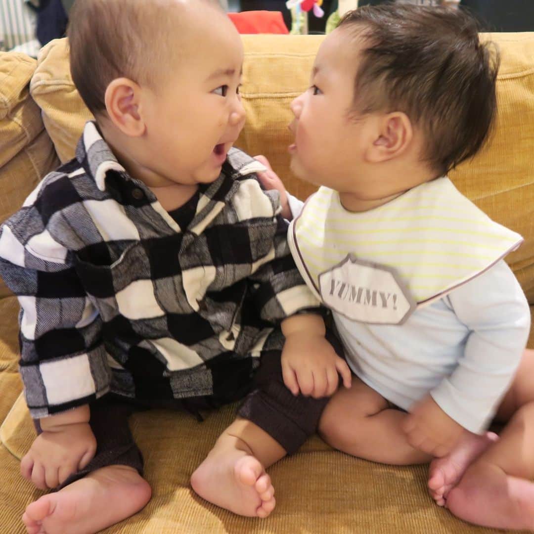 Mai Wakimizuのインスタグラム：「性格真逆の俺(ひゅうが)と僕(息子)。この2ショット、一生撮り続けるよ♡笑 #俺と僕#生後6ヶ月#生後7ヶ月#男の子ベビー#babyboy」