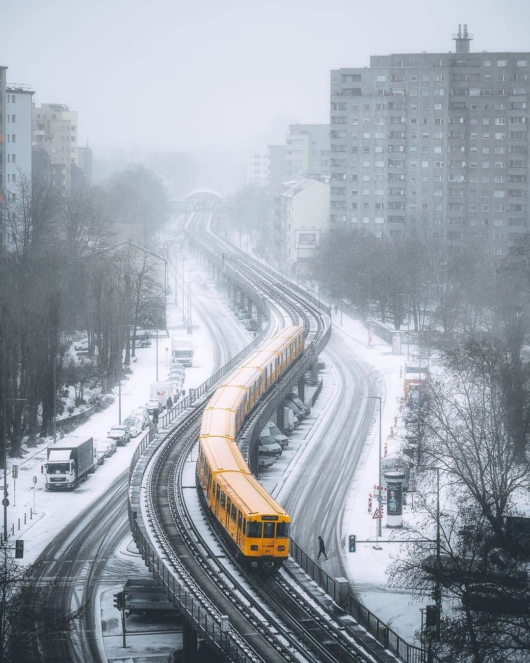 Thomas Kakarekoのインスタグラム：「count the seconds  #berlin」