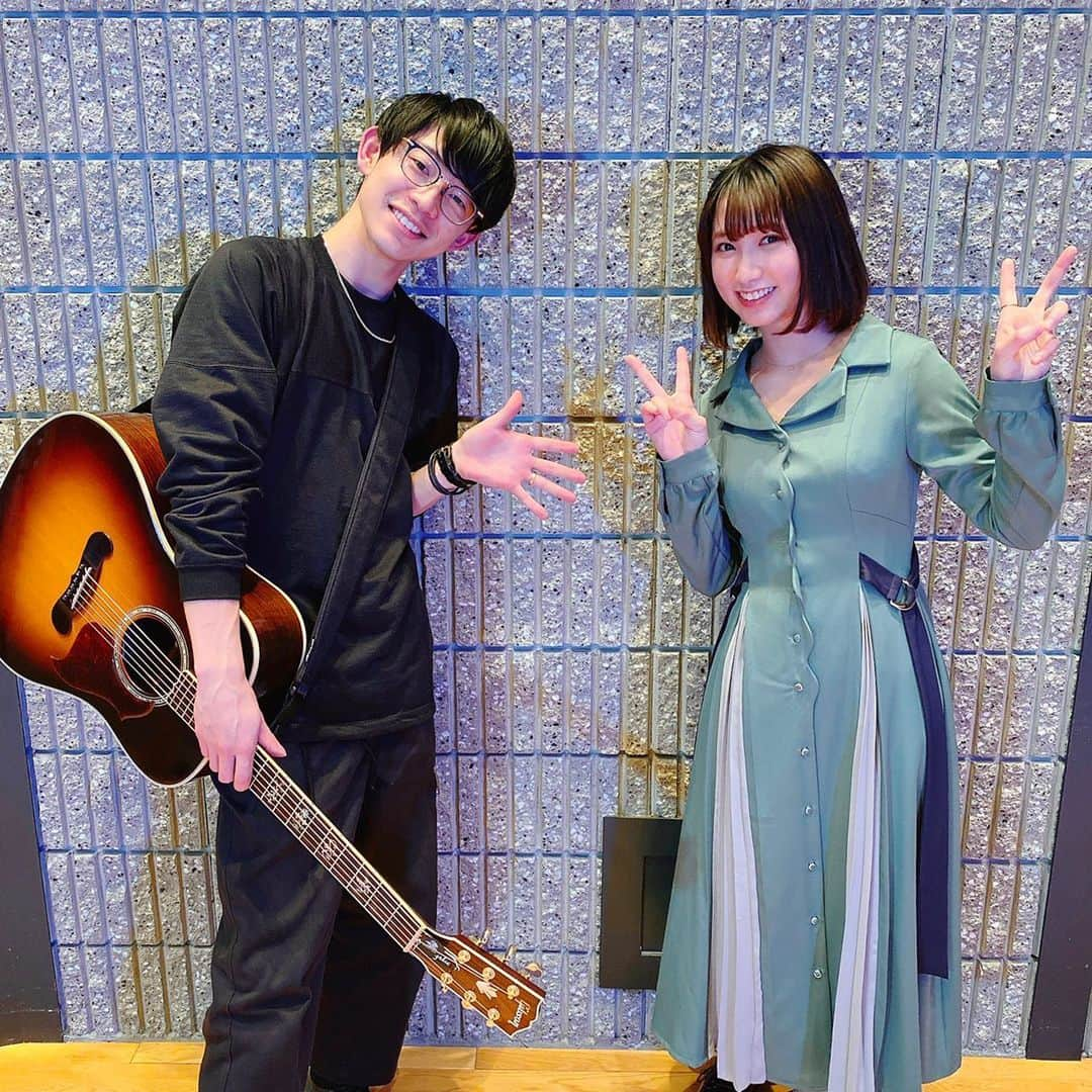 上野優華さんのインスタグラム写真 - (上野優華Instagram)「3/17に新曲｢愛しい人、赤い糸｣を 配信リリースさせていただきます。 シンガーソングライターの川崎鷹也さんに提供していただきました。  更にアコギ、コーラスも参加してくださいました🥺  誰かを想う一途な気持ちが儚くて、綺麗でとても美しい1曲です。  今日からTikTokで音源の一部を先行解禁しています💐 あなたの愛しい人との日常をぜひ投稿してみてください！  #新曲 #New #配信リリース #リリース #愛しい人赤い糸 #愛しい人 #赤い糸 #片思い #ラブソング #LoveSong #川崎鷹也 さん #切ないラブソング #TikTok #音源解禁 #先行解禁 #バレンタインデー #Valentine」2月14日 19時00分 - yuukaueno0205