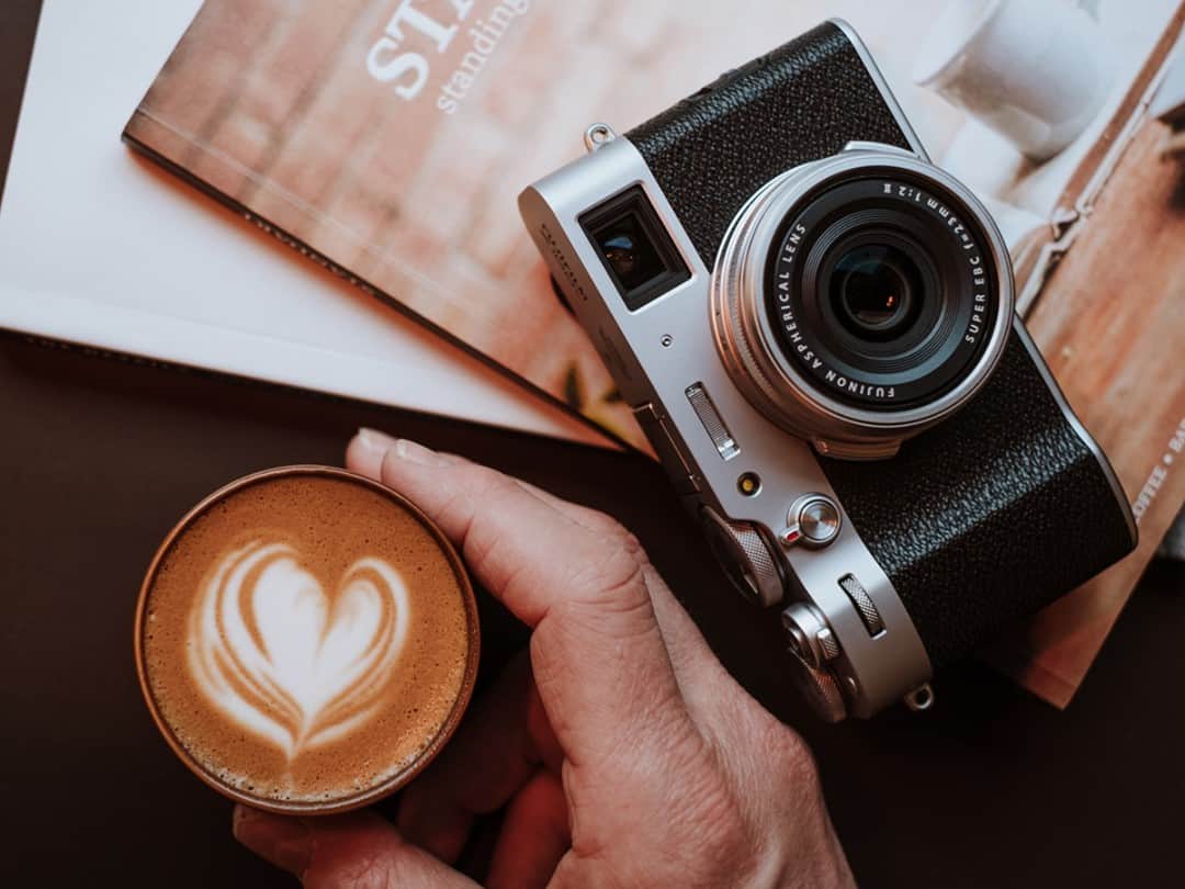Fujifilm UKさんのインスタグラム写真 - (Fujifilm UKInstagram)「Happy Valentine's Day to you all. We hope your day is filled with creativity and heart-topped lattes!  #FUJIFILMX100V #X100V #Fujifilm #ValentinesDay」2月14日 19時01分 - fujifilmuk