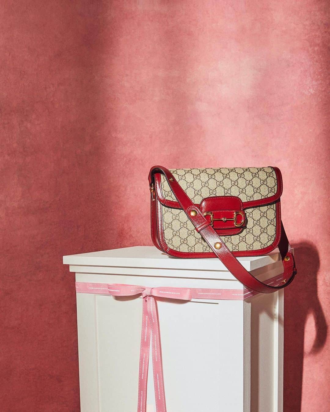 Harrodsのインスタグラム：「Love and marriage, they go together like us and @Gucci. Happy Valentine’s Day ❤️  #Harrods #HarrodsFashion #Gucci #ValentinesDay  Our stores are closed but you can still discover the #WorldOfHarrods through Personal Shopping and online at harrods.com.」