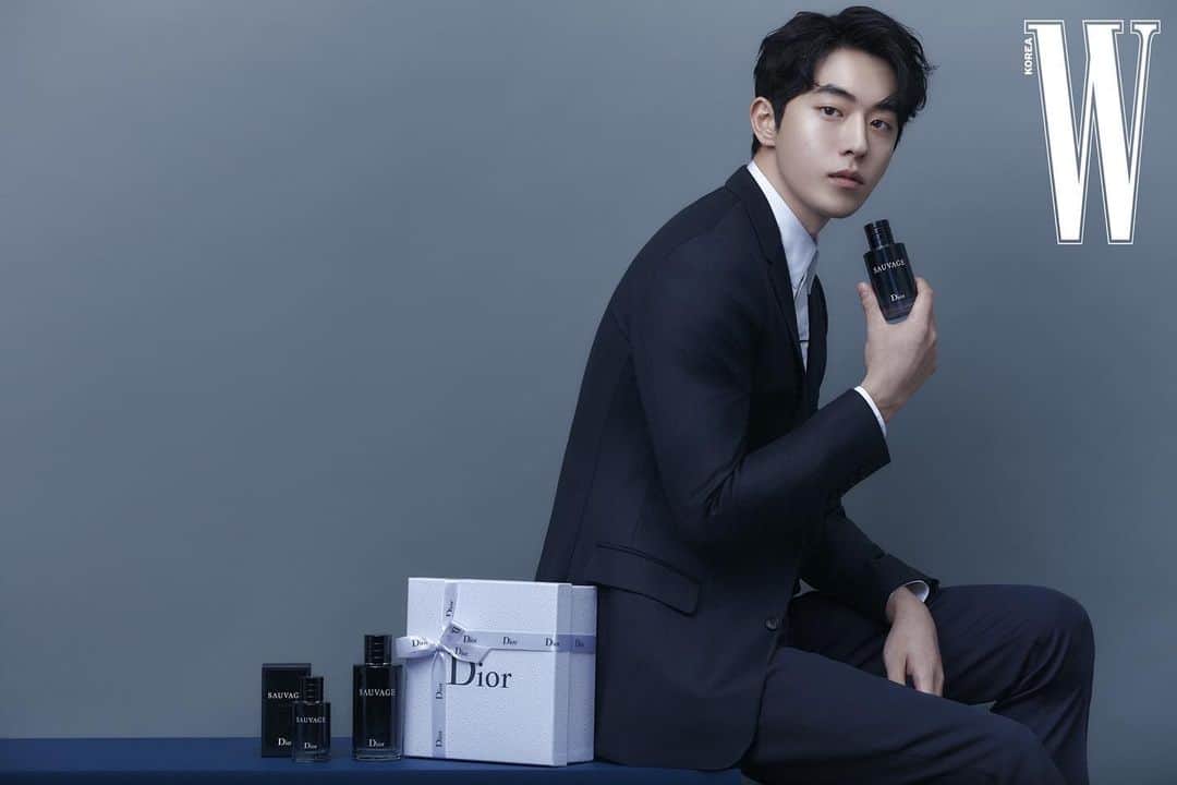 ナム・ジュヒョクのインスタグラム：「#광고 @diorparfums  @diorskincare」
