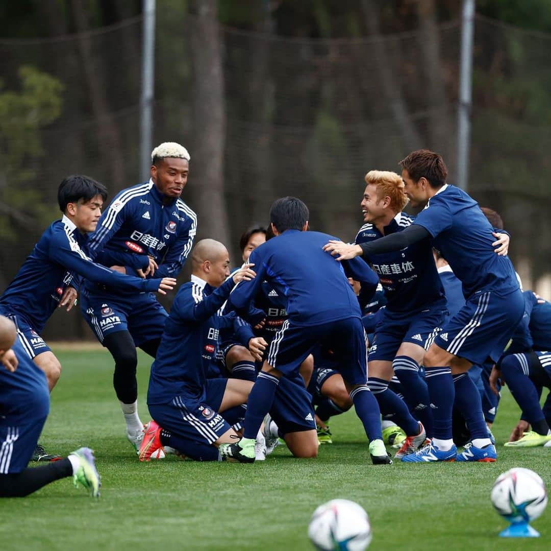 横浜F・マリノスさんのインスタグラム写真 - (横浜F・マリノスInstagram)「Team bonding🤝  #fmarinos #marinosfamily #training #camp #キャンプ #マリノスファミリー」2月14日 19時14分 - yokohamaf.marinos