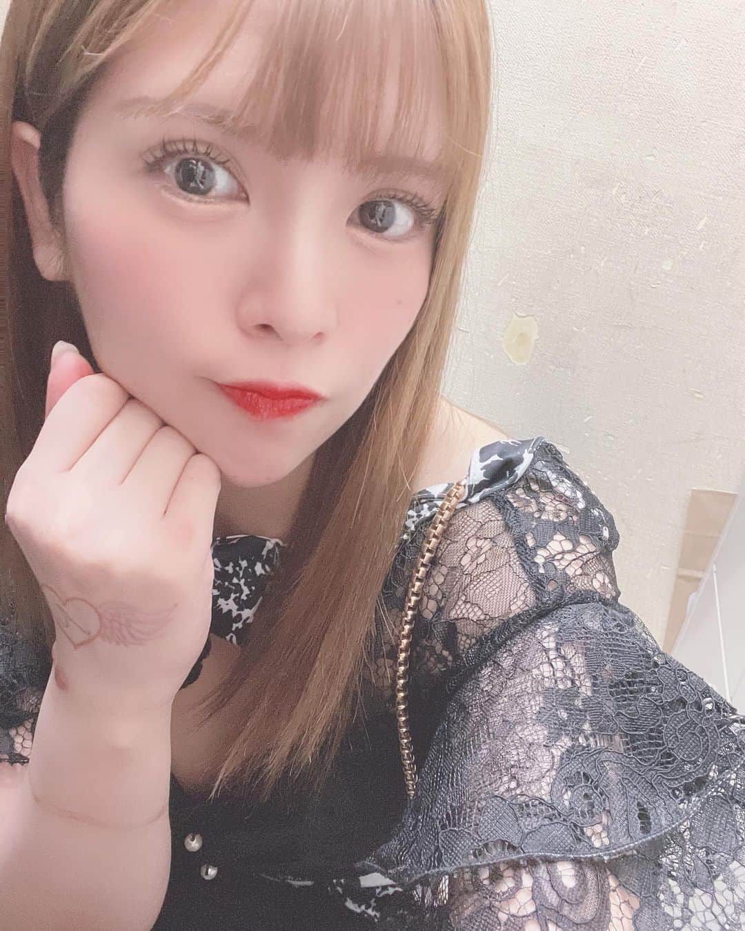 坂口杏里のインスタグラム：「@anri.sakaguchi   新しいインスタアカウント作りました😊🧡 よろしくお願いします🙇‍♀️」