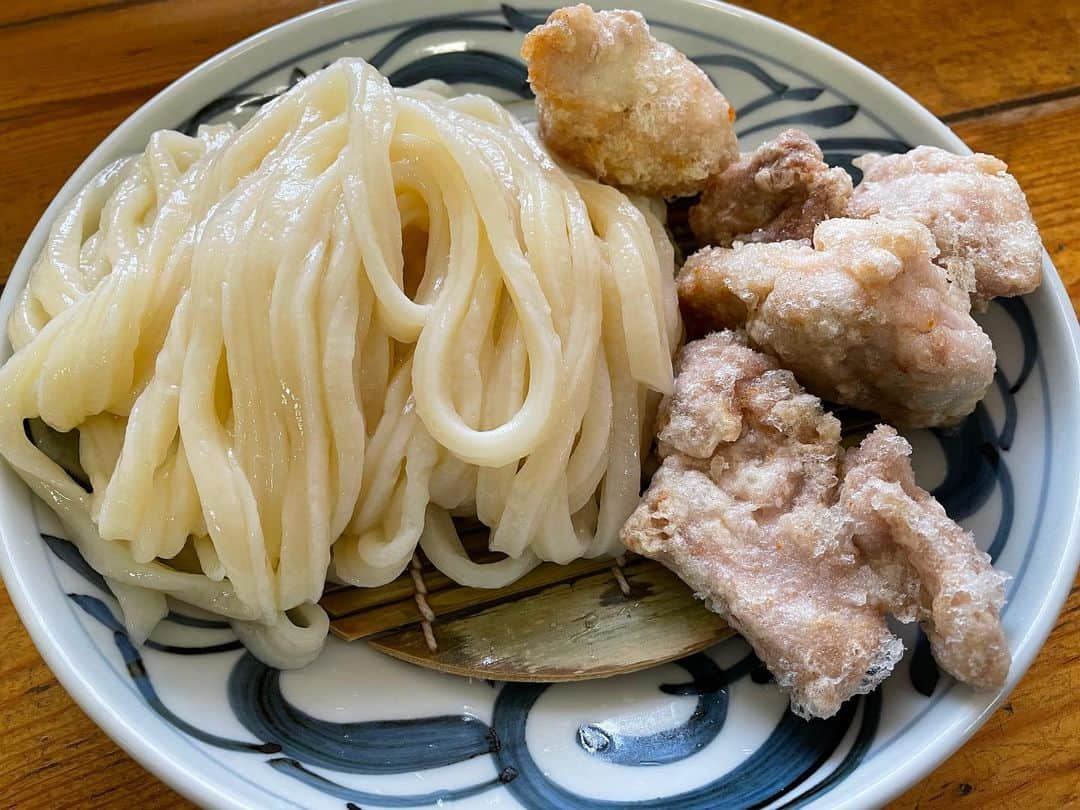 梶剛のインスタグラム：「【讃岐うどんクイズ】 どこのお店でしょう？ 難易度☆☆  #香川県 #讃岐うどんクイズ」