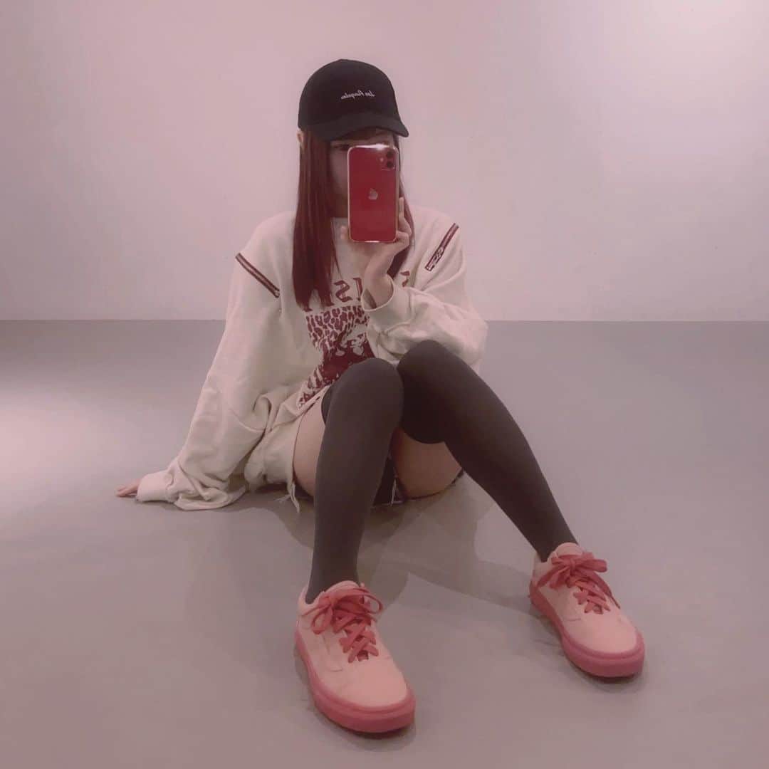 乃苺みくるのインスタグラム：「・ ・ ピンクのVANSかわいい❕❕❕」